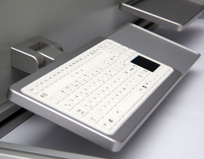 klappbares Tastaturgehäuse aus Aluminium mit modularer Mausablage und Silikontastatur